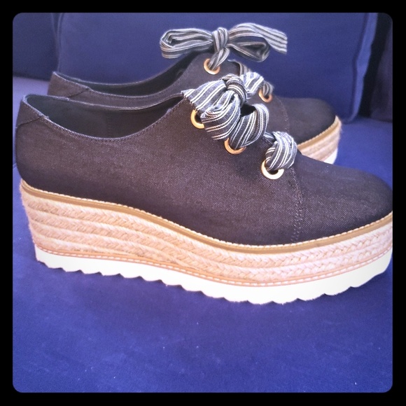 Women Platform Tie Up Loafer - Picture 1 of 4